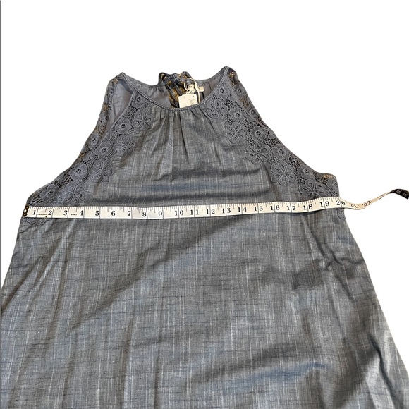 Max Studio Neiman Marcus Lace Adjustable High Low Halter Top | Gray | Medium - Picture 4 of 7